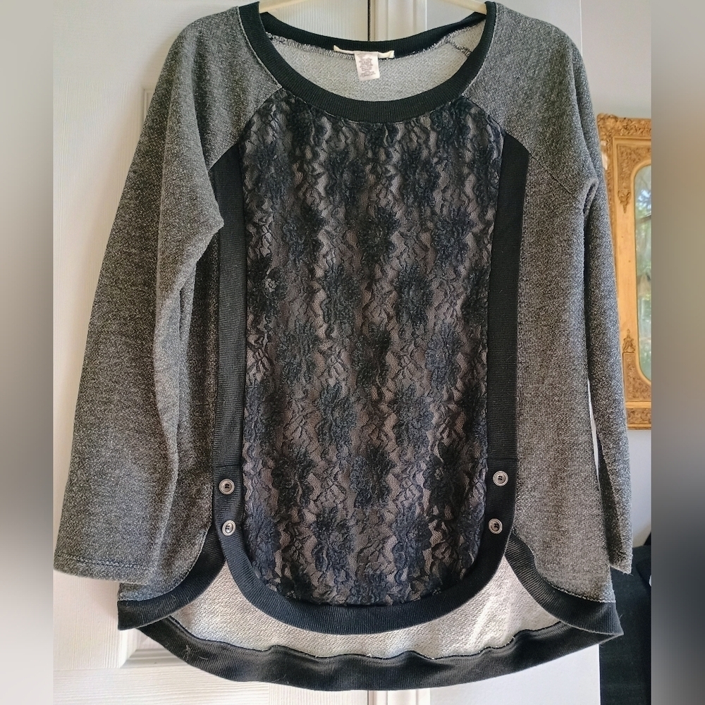 Sweetly Wonderful‎ Size Medium Lace Panel Long Sleeve Top